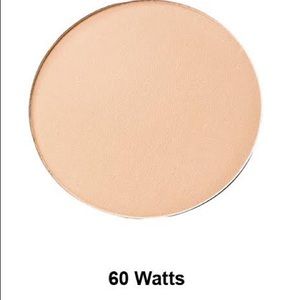 Stila Makeup - Stila Illuminating Powder Foundation Refill Stila Makeup - Stila Illuminating Powder Foundation Refill